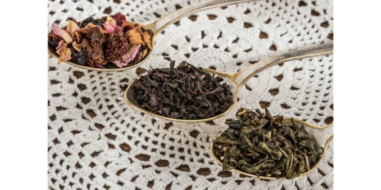 How to Brew the Perfect Cup of Tea (With or Without Milk)?